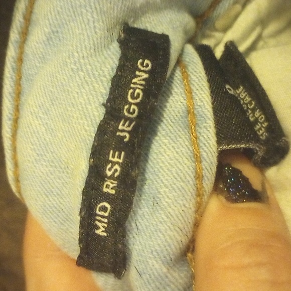 Rue 21 size 8 skinny jeggings - Picture 2 of 8